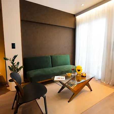 Psiri 38 Boutique Balcony Apartment *